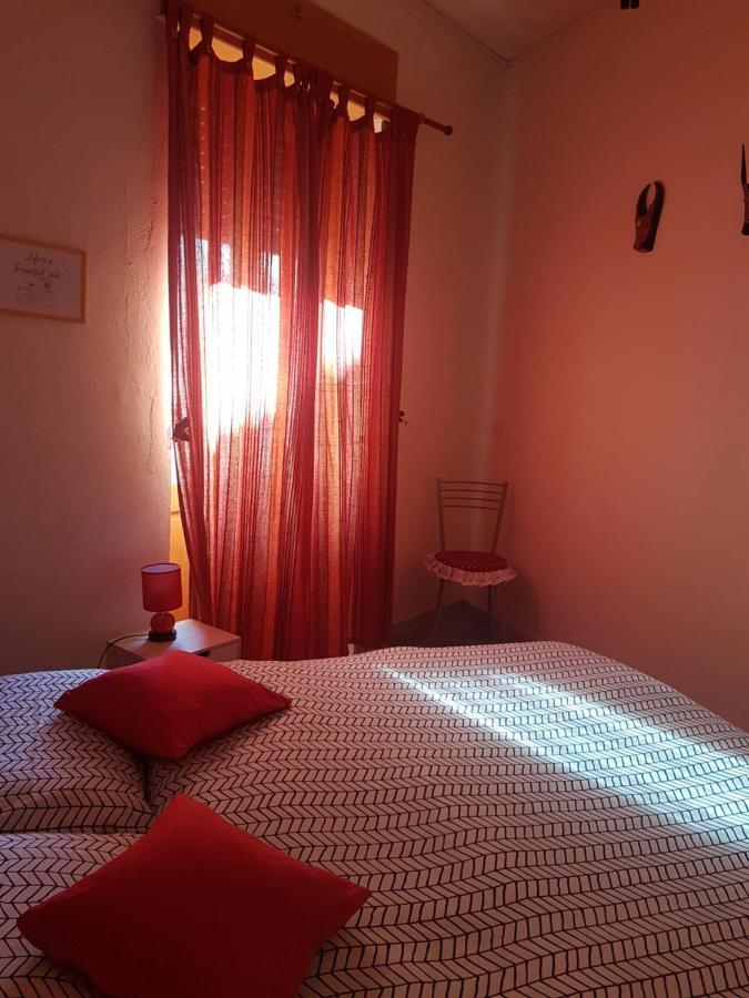 Bed and Breakfast Milhouse à Cagliari Extérieur photo